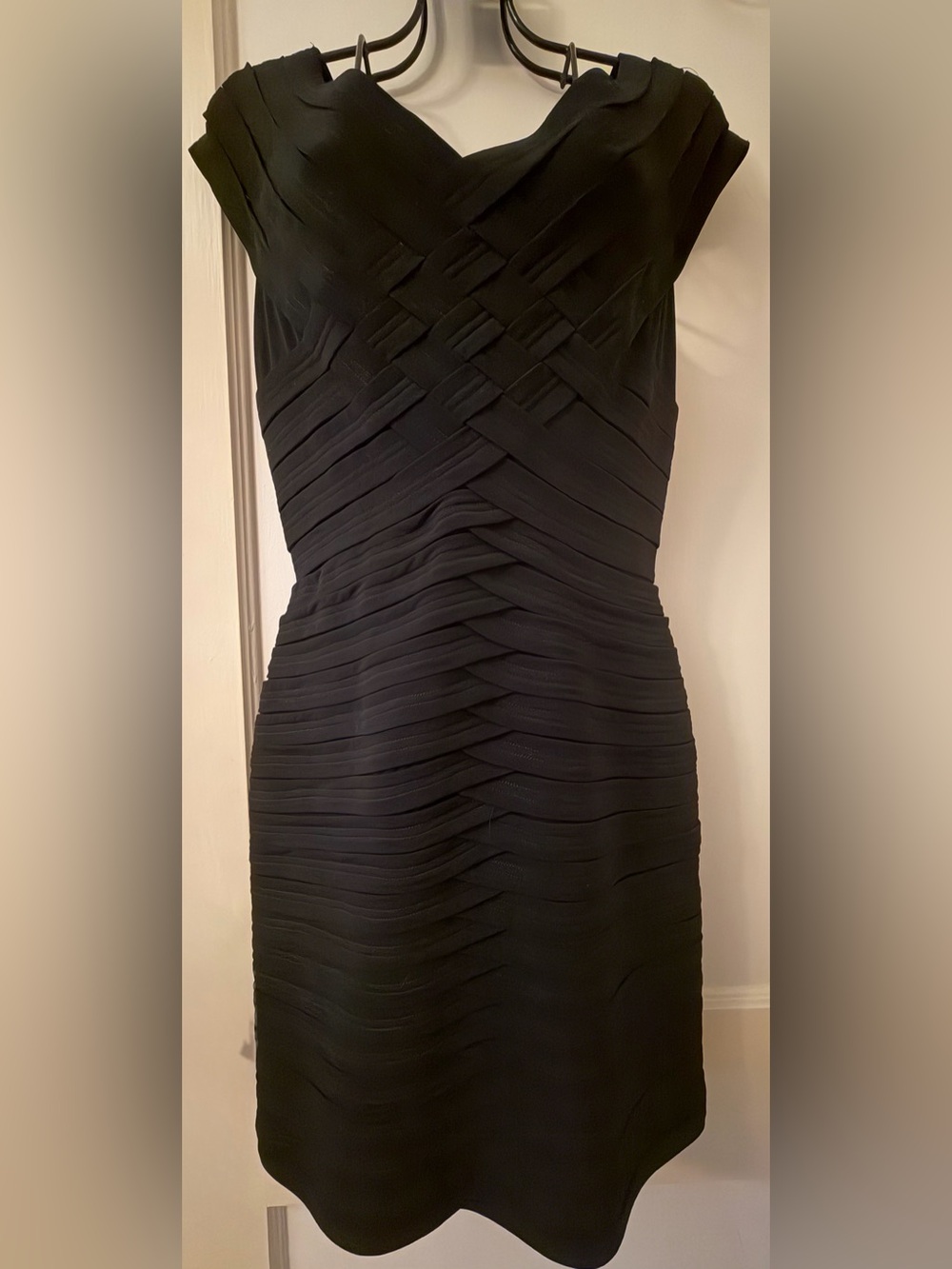Tadashi Shoji Black Cap-Sleeve Ruched Sheath Dress - Picture 2 of 8